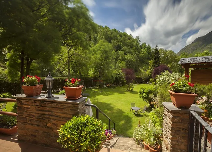 Estanys Blaus Hotel Tavascan