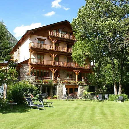 Hotel Estanys Blaus